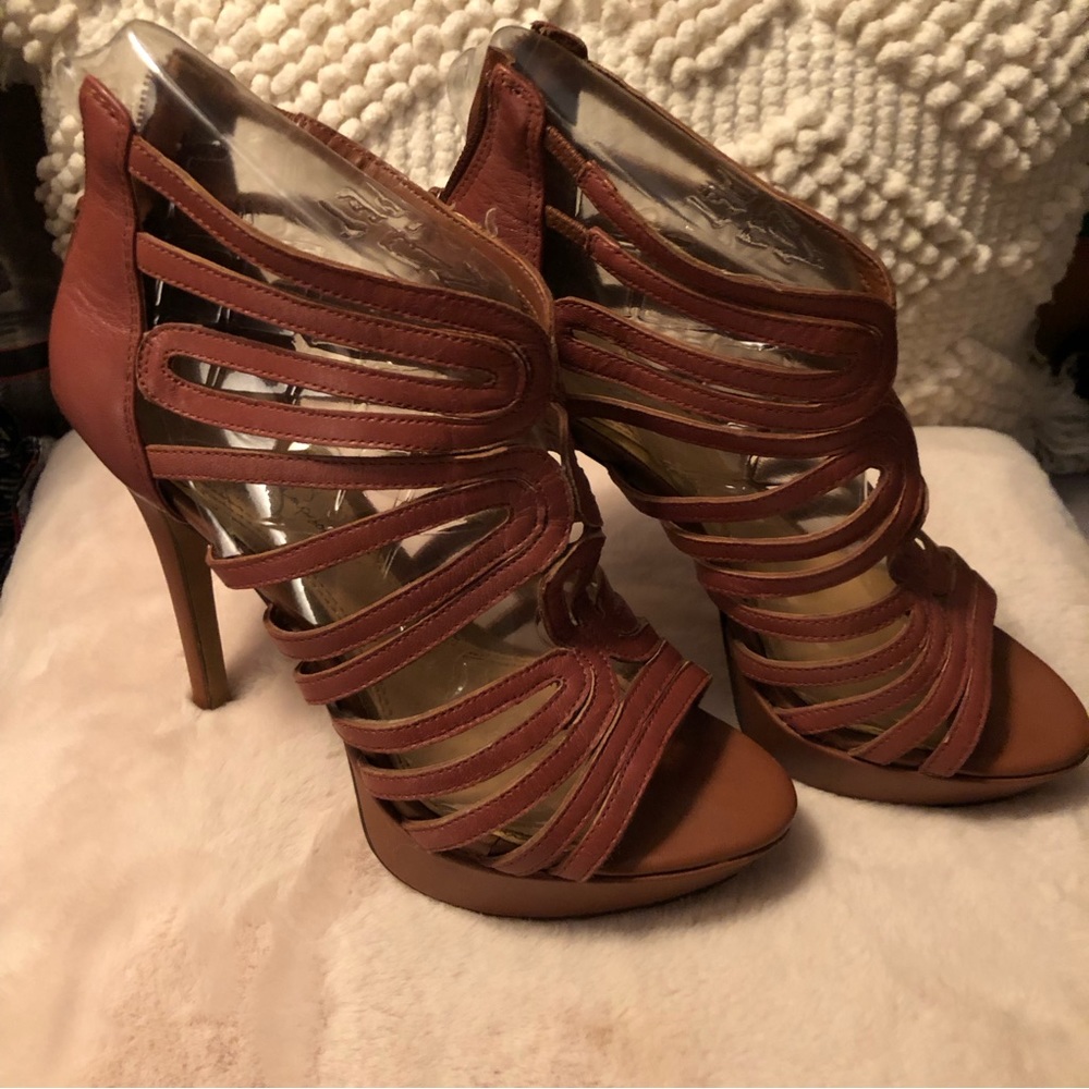 **LAST CHANCE- GUC Jessica Simpson Leather Gladiator Heels